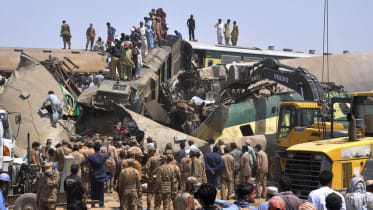 Pakistan train collision.jpeg