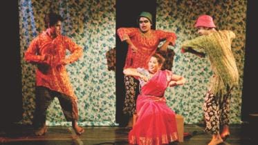 A scene from Eti Potromita