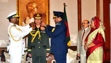 Army chief badge.jpg