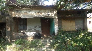 Awful staff quarters.jpg