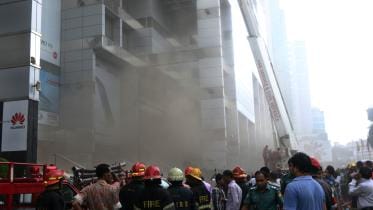 Bashundhara shopping mall fire