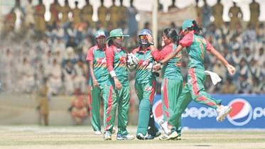 bd womens cricket.jpg