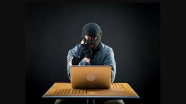 Teen burglar wakes up California couple