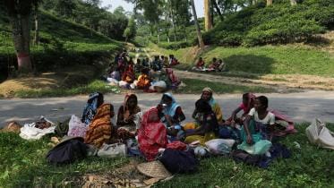 Coronavirus tea workers.jpg