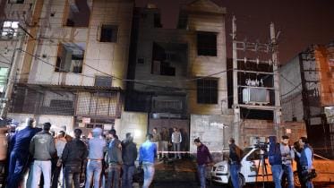 delhi factory fire