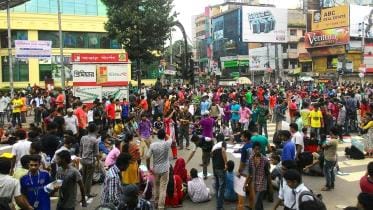 Dhanmondi-protest.jpg