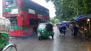 DU-bus-wrong-side-dhaka-road