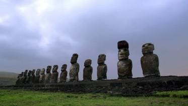 Easter-Island-2WB.jpg