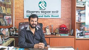 Ilias Kanchan's Nirapad Sarak Chai Movement 