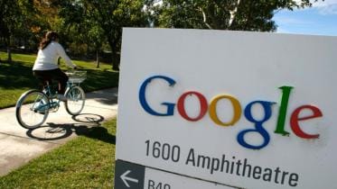 Lawsuit accuses Google of paying women less than men.jpg