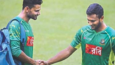 Mashrafe Bin Mortaza and Shakib Al Hasan