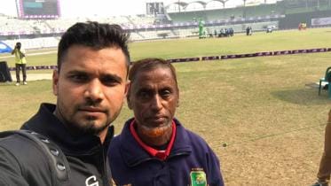 Mashrafe and Abdul Motin