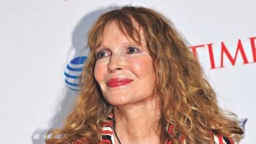 Mia Farrow tweets.jpg