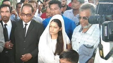 Minni walks out of jail after 46 days