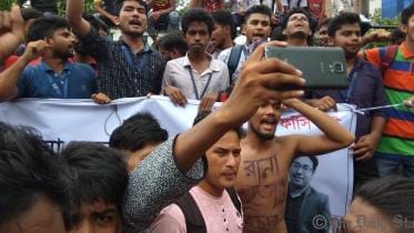Dhaka's Mirpur Road Block