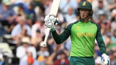 Rassie van der Dussen.jpg