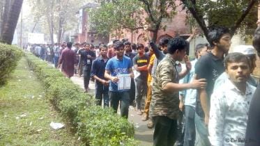 Voters at Dr Muhammad Shahidullah Hall of Dhaka University