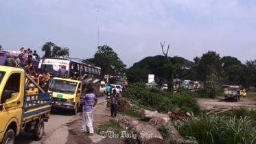 traffic-jam-Tangail.jpg