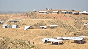 ukhiya makeshift camp.jpg