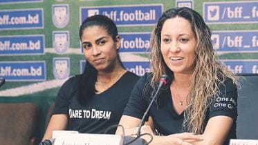 women gold cup 1.jpg