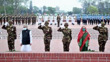 President, PM pay homage to Liberation War martyrs