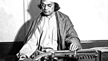 kazi-nazrul-islam-1.jpg
