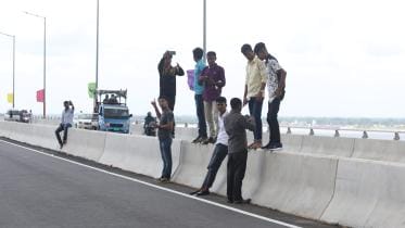 vehicles Stopping punishable offence