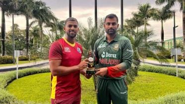 tamim_iqbal_and_nicholas_pooran.jpg