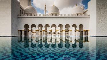 Sheikh Zayed Grand Mosque 6 most beautiful mosques 