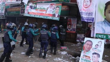 ed_1_-_police-bnp_clash_in_naya_paltan_-_amran_hossain.jpg