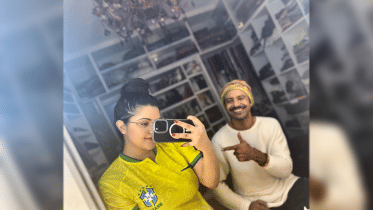 Pori Moni wears Brazil's jersey 