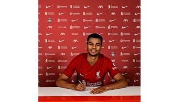 gakpo signs for liverpool