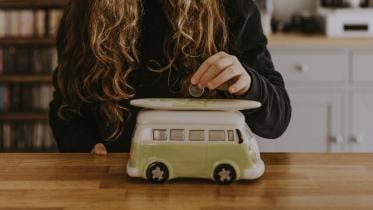 How to save money while travelling