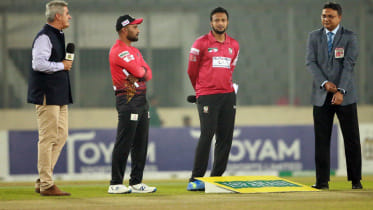 shakib_imrul_toss.jpg