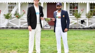 New Zealand's captain Tim Southee and Sri Lanka skipper Dimuth Karunaratne