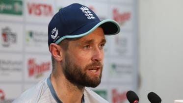 woakes-02.jpg
