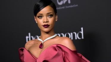 rihanna-rianna-makiyazh-portret.jpg