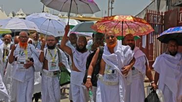 Corruption of authorities during hajj
