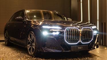 BMW 735i 