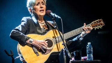 joan_baez_at_the_egg_albany_ny_march_2016.jpg