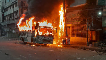 bus-fire-torched