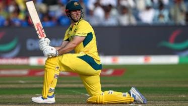 Australia beat Bangladesh by 8 wickets