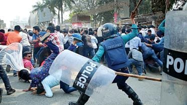 How to make dissenters out of citizens