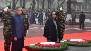 president-pm_pay_tribute_to_martyred_intellectuals.jpg