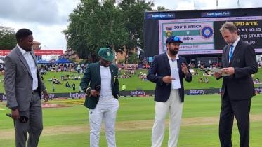 Rohit Sharma, Temba Bavuma.jpg