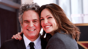 Mark Ruffalo and Jennifer Garner.jpg