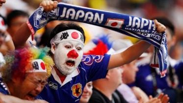 japan_fans.jpg