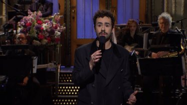 Ramy Youssef mentions praying for freedom of Palestinians on SNL