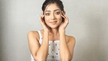 Mastering eyebrow shaping at home