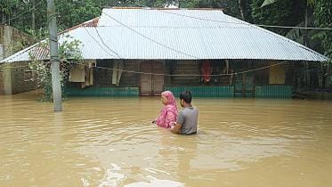 Floods kill 54 in nine districts